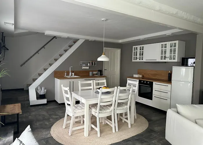 Remise-berlin-gruenau Your Cozy And Comfortable To For Up To 6 People Between Mueggelsee And * Berlino