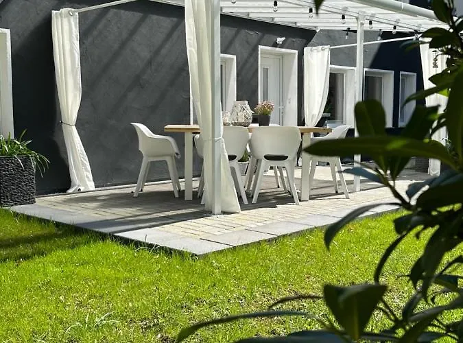 Dom wakacyjny Remise-berlin-gruenau Your Cozy And Comfortable To For Up To 6 People Between Mueggelsee And *