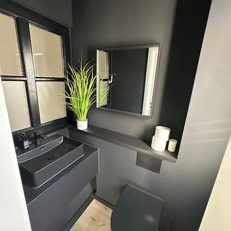 Remise-berlin-gruenau Your Cozy And Comfortable To For Up To 6 People Between Mueggelsee And