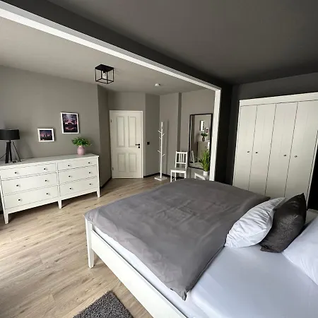 Remise-berlin-gruenau Your Cozy And Comfortable To For Up To 6 People Between Mueggelsee And Casa de Férias