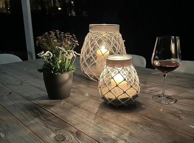 Remise-berlin-gruenau Your Cozy And Comfortable To For Up To 6 People Between Mueggelsee And 別荘