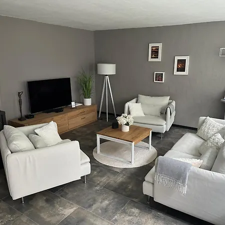 Holiday home Remise Berlin-grünau: Cozy Retreat For 6 Near Müggelsee *